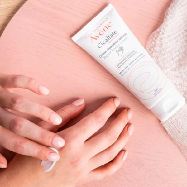 AVÈNE CICALFATE RESTORATIVE HAND CREAM - Image 4